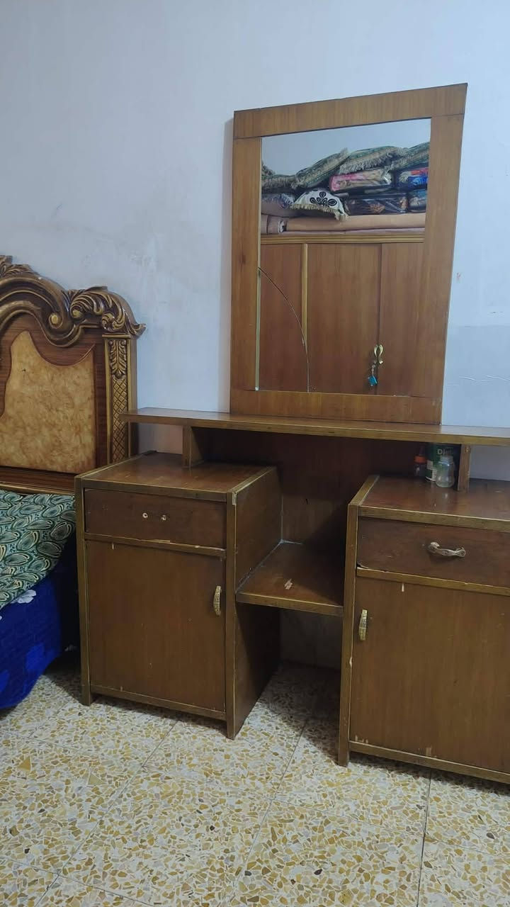 عمي سلام عليكم مرخصه أعضاء الكروب عدنه هاي الغرفه للبيع وسعرها مناسب لاتصال عل الرقم *********** اومراسله الصفحه
