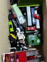 ٤١ سيارة • مختلف الأحجام • حديد وبلاستك