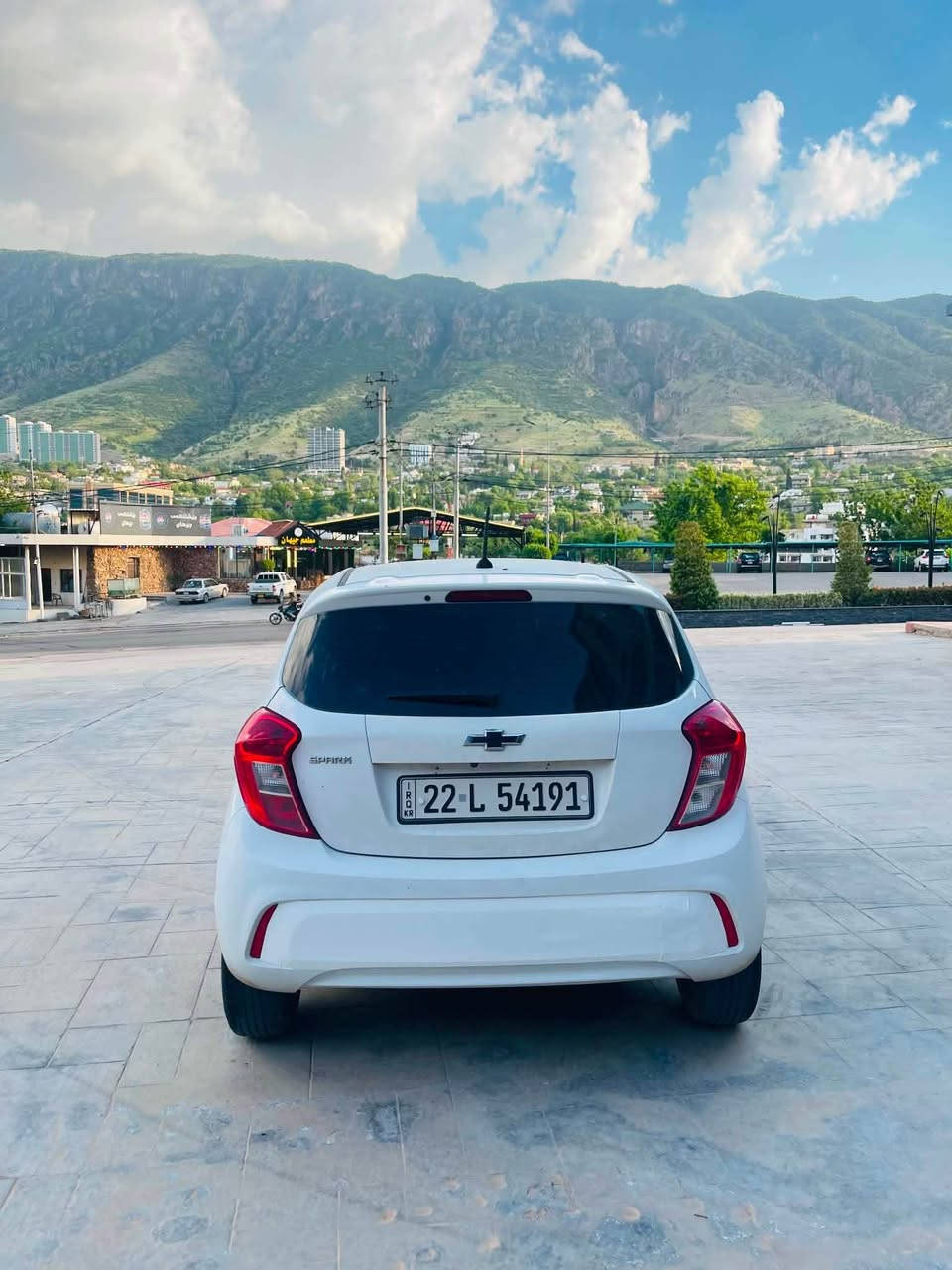 Chevrolet Spark 2018
سپارک مۆدێلی ٢٠١٨ى خليجى 
يه ك پارچه ى سبوغه 
بە بئ ژورئ بێ ئێرباک
چوار جام کارەبای 
سوکان ڤۆلێۆم 
شاشە ئایپاد کامێرە 
یەک دیناری مەسروف تیا نیە 
هەموو شتی نوێیە سه نه وى تا 2031
نرخی 94 وەرەقە و مەجال
*********** واتس اپ أربيل, العراق
