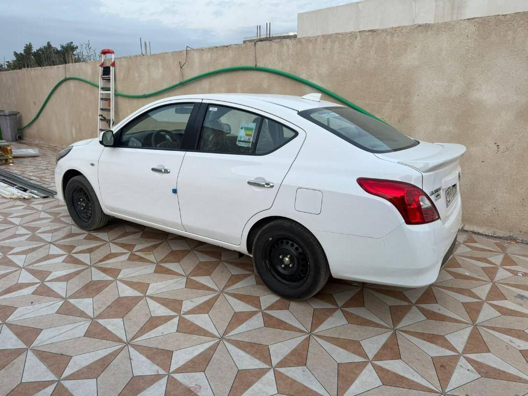 السلام عليكم نسيان هندي مديل ٢٥ زيرو سياره ماشيه ٣الالف كفاله عامه سعرها 132 بيها مجال انت مكلف بل نشر
***********
