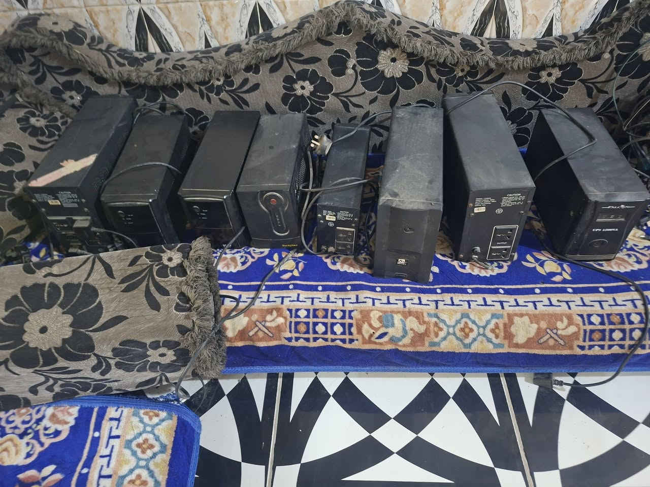 ابيع شلع او قطعه
بلازمات عدد 4 حجم 32
حجم 43 عدد 3
حجم 50  1
بلي فور عدد 3 واحد منهن مهكر
بلي ثري 2
يو بي اس عدد 8 
عدد القطع 21
بيع شلع بمليون و300قفل
تطلع القطعه عليك ب 62 الف 
هذا رقمي واليحب يتصل
***********
مكاني بغداد
