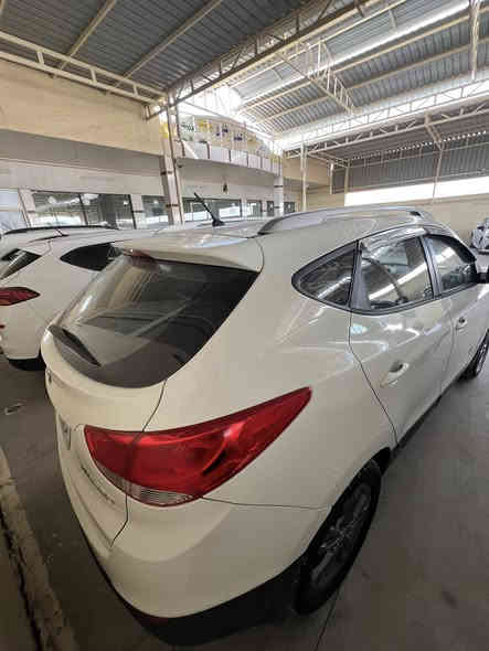 تكسون 2012 بدون صبغ بدون بارد محرك مامفتوح شرط السيارة حيل نضيفه سعر 145 مجال بصيط لطيبين عنوان قضاء بردرش اي استفسار اتصل /***********
