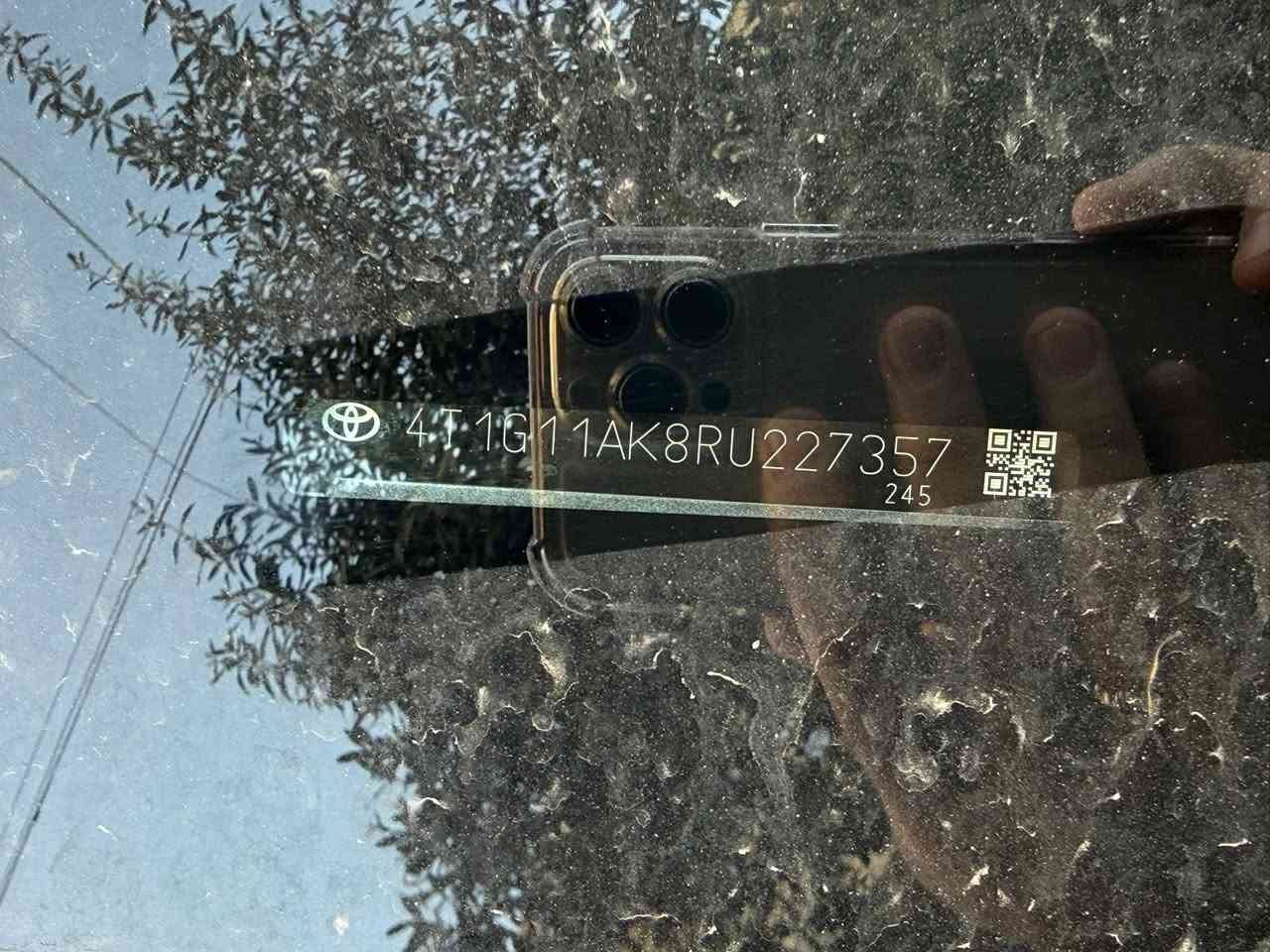 السلام عليكم 

كامري ( 2024 se )

محرك 4 سلندر 

كير اوتو

ماشيه 35 م تقريبن

رقم اربيل سنويه بأسمي

((((ملاحظة السيارة بدون قطره صبغ وبدون ايربكات)))))))

السياره مال جناي ومابيها اي مصرف خلاص يعني الف ماتصرف عليها 

المواصفات

داخل اسود 

كشنات جلد 

كامره خلفيه دواره

1-تحكم استيرن

2-شفتات استيرن

3-توقف ذاتي 

4-تحديد مسار 

5-كروس سرعه

6-مود قياده 

7- نضام ال eco

8-نضام ال normal

9-نضام ال sport

10-نضام outo hold

اخوان السياره حادثها دعاميه اماميه فقط بدون اي دواخل

بسعر 

250وبيها مجال 

للاستفسار 

***********

مكان السياره موصل
