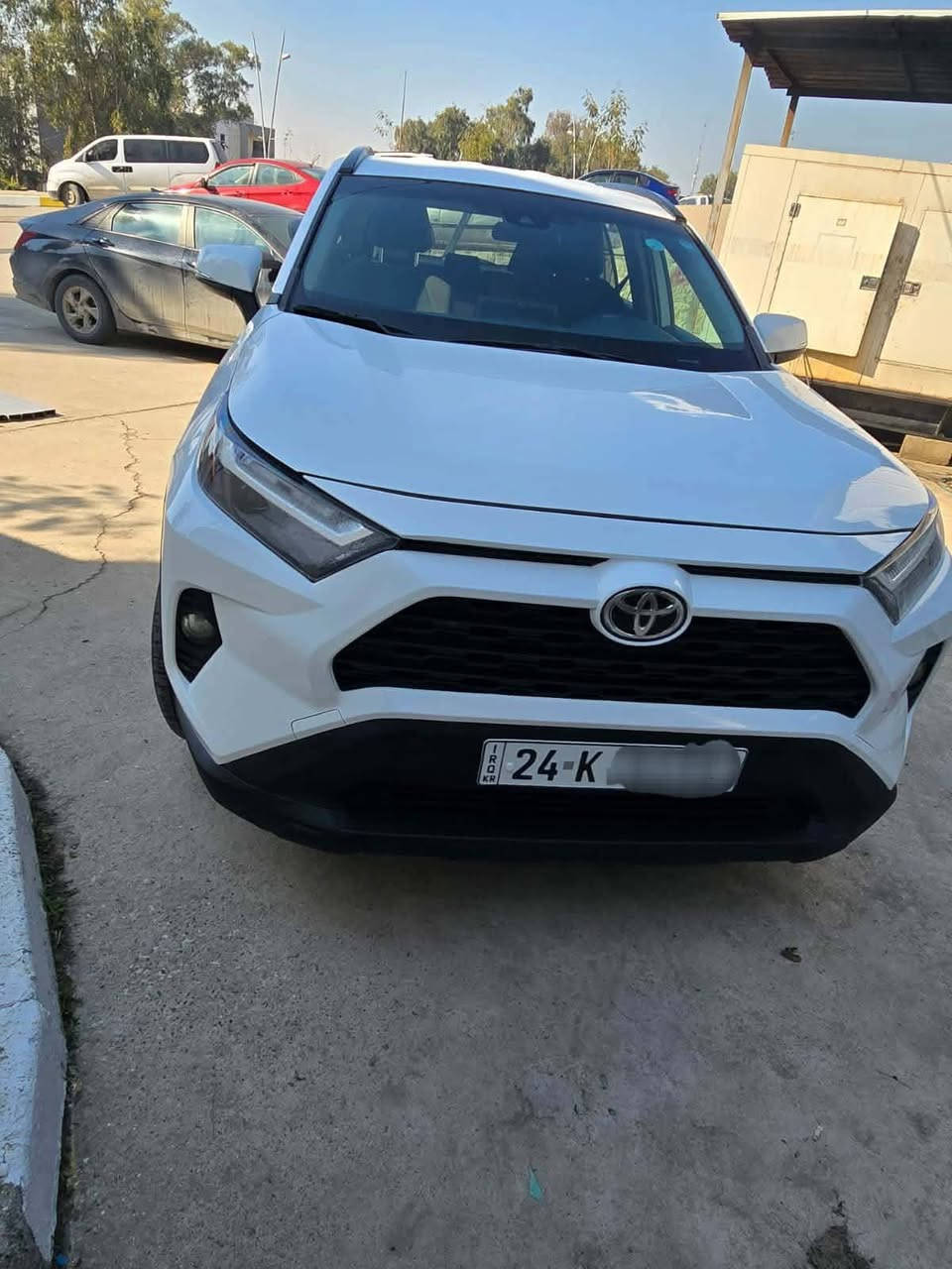 راف فور 2022 XLE
ماشيه 57 الف 
ضرر ثلث قطع صبخ بدون دواخل او ايرباك
وارد امريكي  
مواصفات السياره XLE
رقم دهوك 
السياره 4 سلندر 2500
سعر السياره 235
رقم ***********
