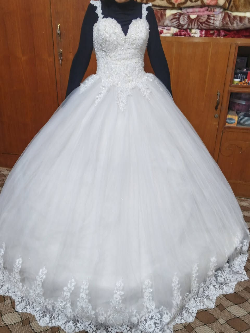فستان عرس .. نظيف جدا استخدام شخصي ...للبيع ...السعر مناسب .
***********
