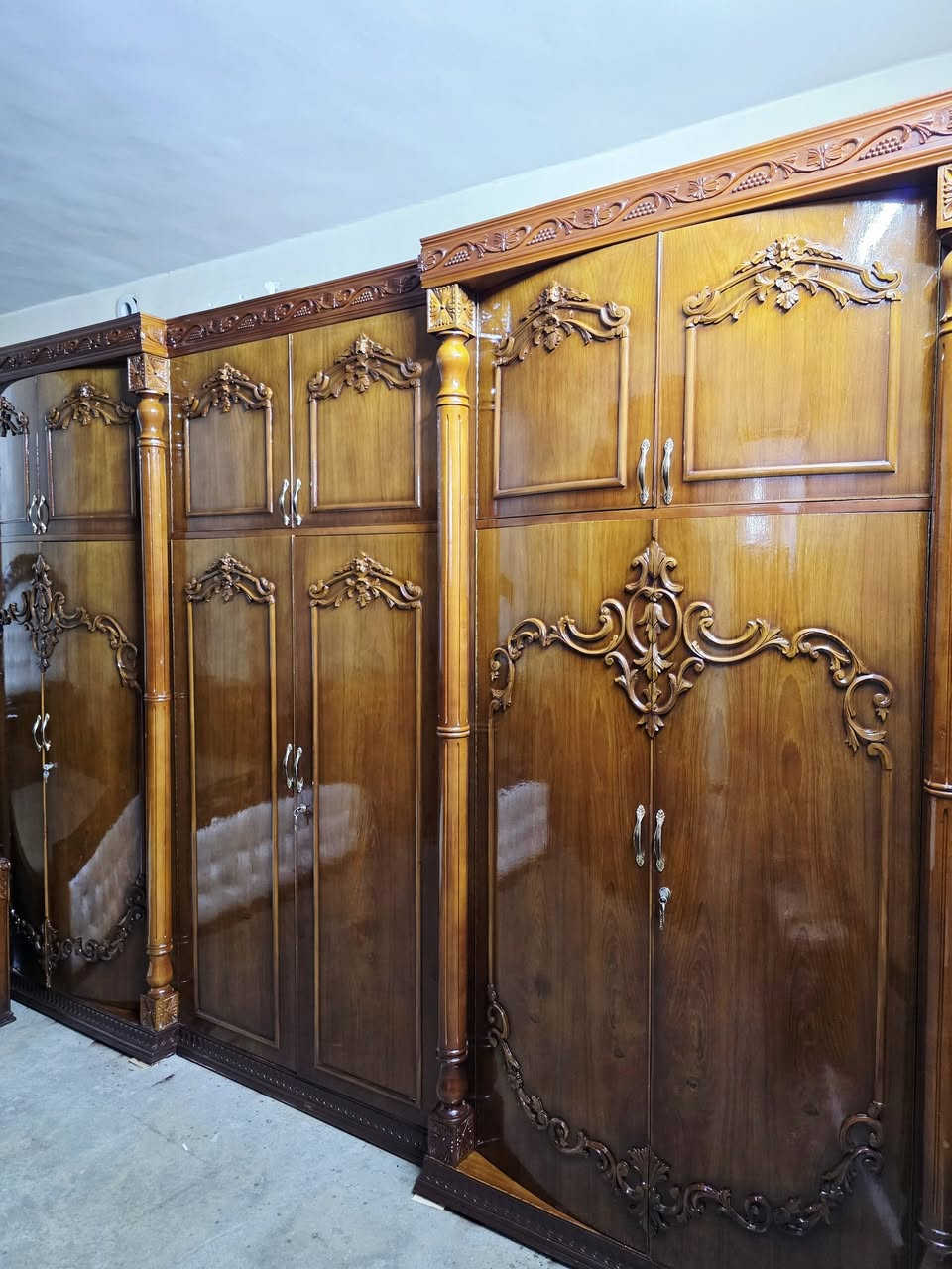 ***********غرفه نوم زان شغل درجة اولى من نوع ثقيل جدا شرط بدون اي عيب نظيفه اخو جديد عنون تلعفر حسنكوي يوجديد توصيل
