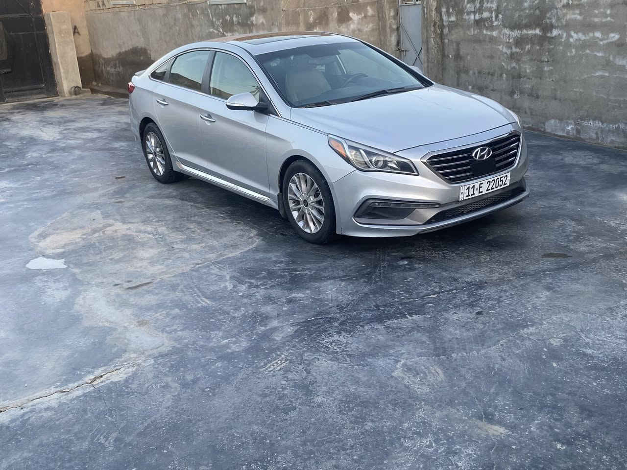 السلام عليكم بيع سريع وبسعر مناسب 109 ومجال قليل 

سوناتا 16 بغداد باسمي    فول 1/1      محرك 2400 

وارد امريكي ضرر بك لايتات وشبرين بالصندوك قطعتين ونص ليبل واحد بدون اي تبديل بدون اي دواخل

كير صدر محرك تبريد كله مكفول وشرط السونار 

عنوان التاجي هـ ***********
