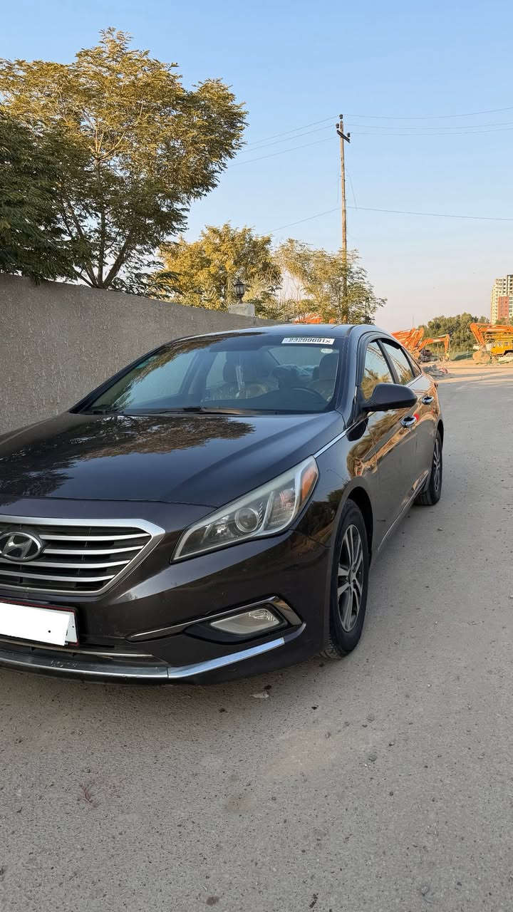 سلام عليكم 
سوناتا 2015
لون جوزي 
داخل بيجي
مكينه 2400 كير كفالة 
تحكم ستيرن 
شاشه وكامره دوار 
شاشه تعطال 
فول تحكم 
ماشيه 70ميل 
رقم بغداد الجديد تحويل مباشر
حادثها كلين دعاميه واكعه بس 
بدون ايرباك 
 بالعراق شخط وصار قطعتين صبغ بدون معجون وبدون دواخل 
مكاني بغداد البياع شرطة الرابعه  ***********
السعر:122 وبيها مجال قليل
