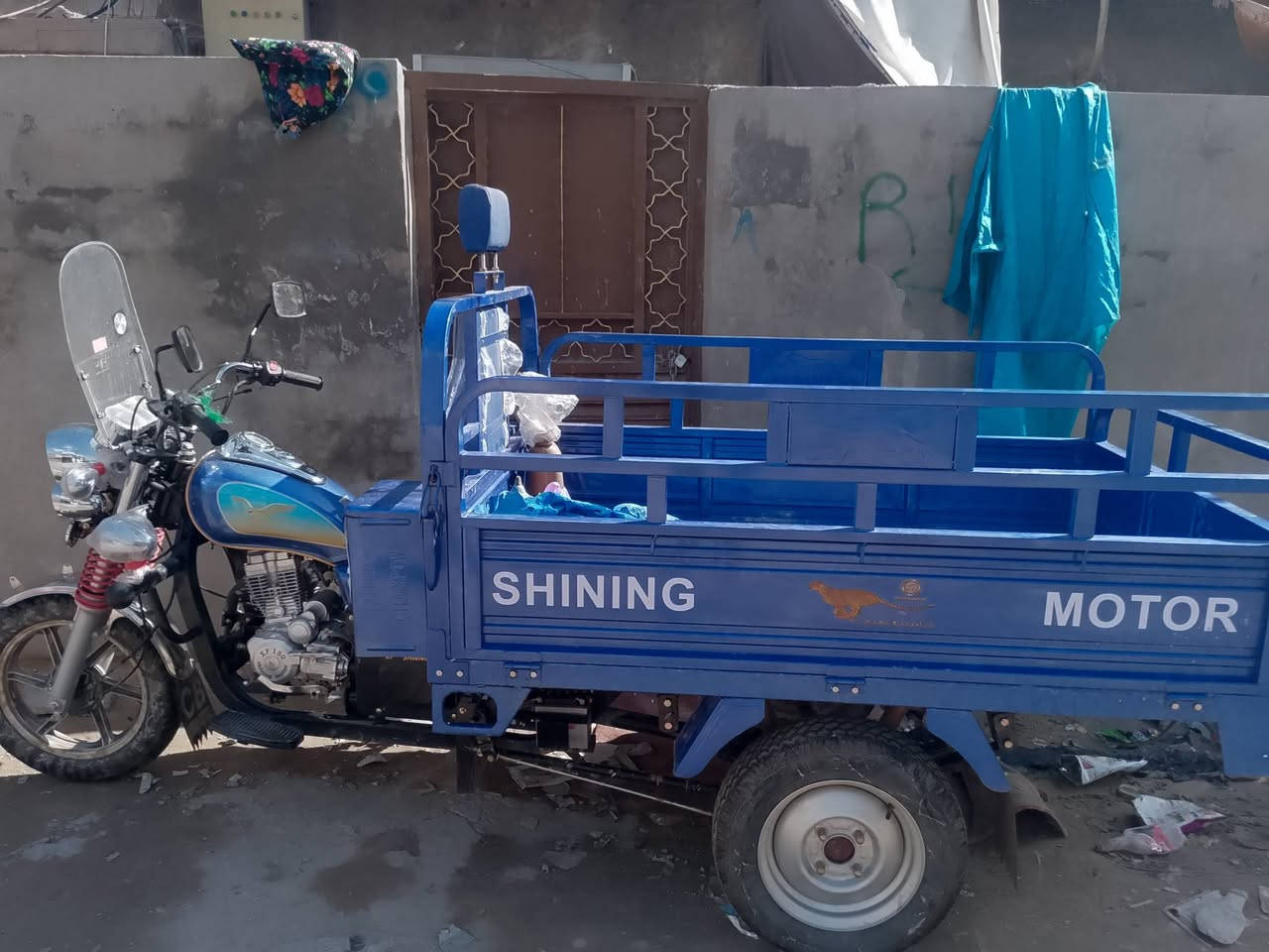 السلام عليكم عندي ستوته للبيع بحاله ممتازة ما ماشيه الموديل (2023)نوعها صقر بيها رقم وسنويه وتحويلها تاجيات السعر 5 ملايين
رقم /***********
المكان/بغداد/ تقاطع الكهرباء
