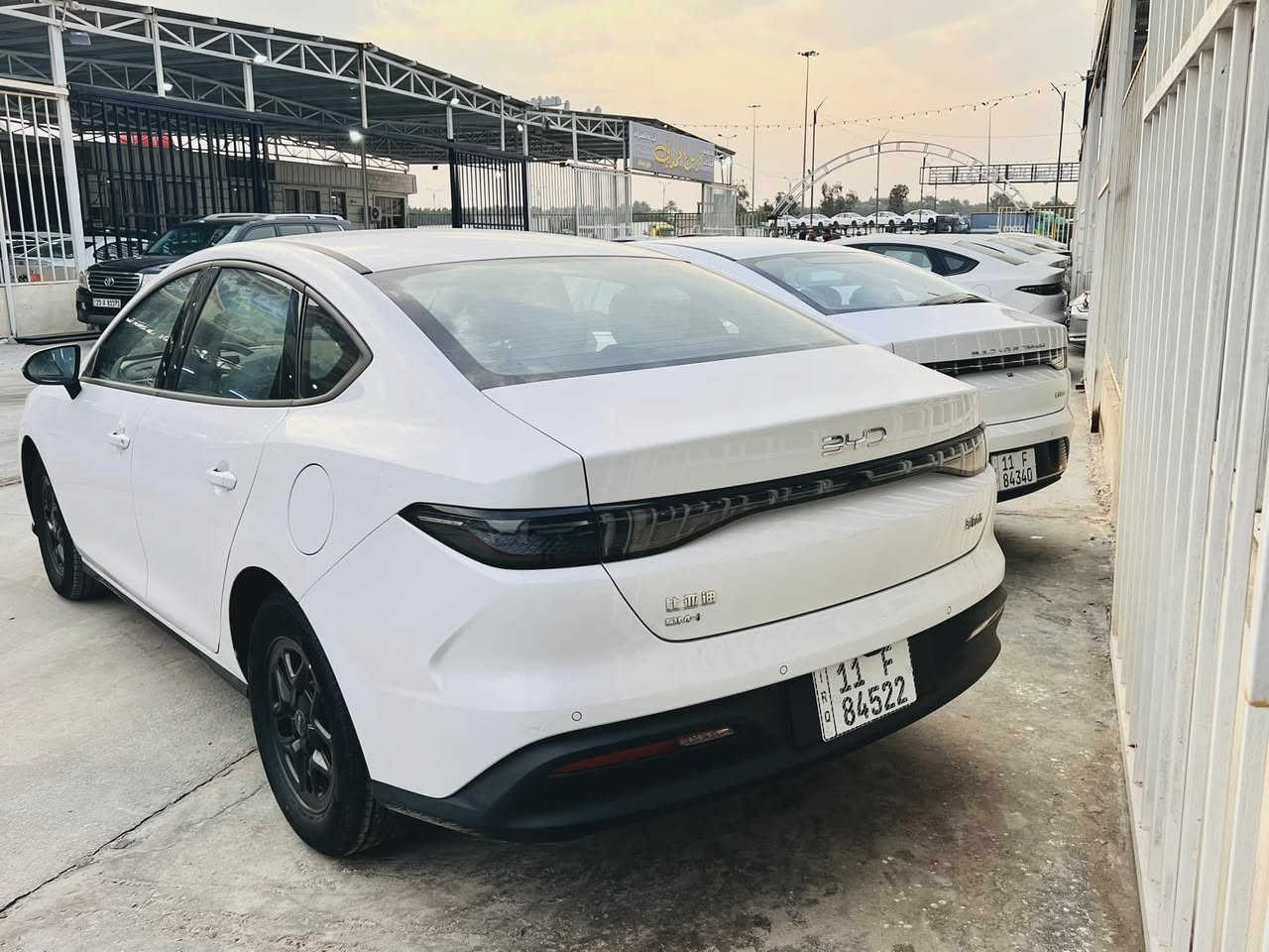 سلام عليكم 
سيارات البي ويدي زيرو 0️⃣ 
مرقم بغداد او بدون رقم 
موديل 2025
ثلاث نوعيات
سيل فايف داخل ابيض 
دسترير داخل ابيض
كن بلاص داخل ابيض
معا عدته الكامله🧯🔌
يتوفر جمله ومفرد 
مرواس أو بيع وشراء 
المكان بغداد اليوسفيه📍
 اي لاستفسار تصال على رقم الهاتف 
📞***********
📞***********
