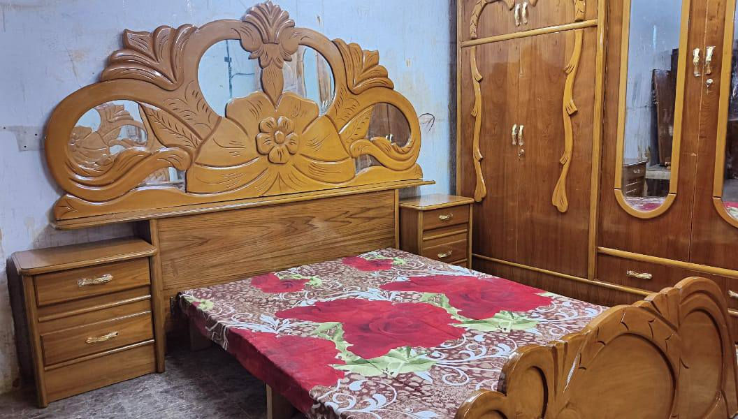 غرفة نوم للبيع  ***********
