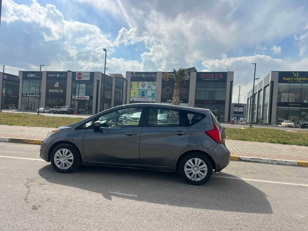 نيسان فيرسا
2016مؤديل
مواسفاتSV
شاشه كاميره
چام كاربايي
ئاوينه كاربايي
تعديل سرعه
فؤليؤم
سياره بؤنيت سبوغ لگلك چاملغ دووتعديل
بي ئه رباك به شرت 
سعر ٨٠ تكايه مشته ري وه ره سه ير کە
*********** أربيل, العراق
