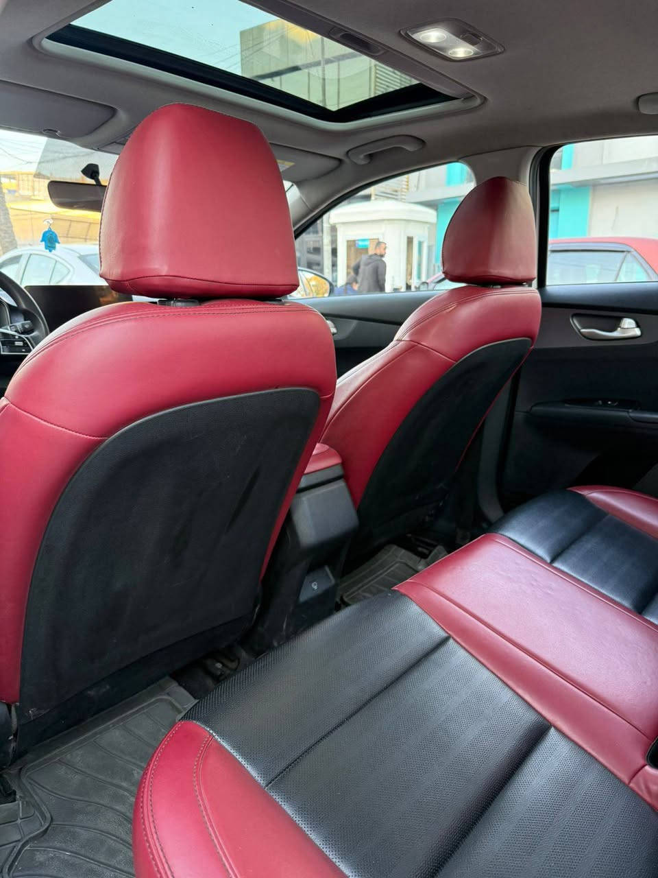 السلام عليكم من رخصة الكروب
كيا K3 موديل ٢٠٢٤ ماشية ٢٩ الف رقم بغداد الجديد كفالة عامة من الضربة والصبغ مكاني بغداد حي العامل السعر ١٤٨ وبيها مجال هاتف ***********
