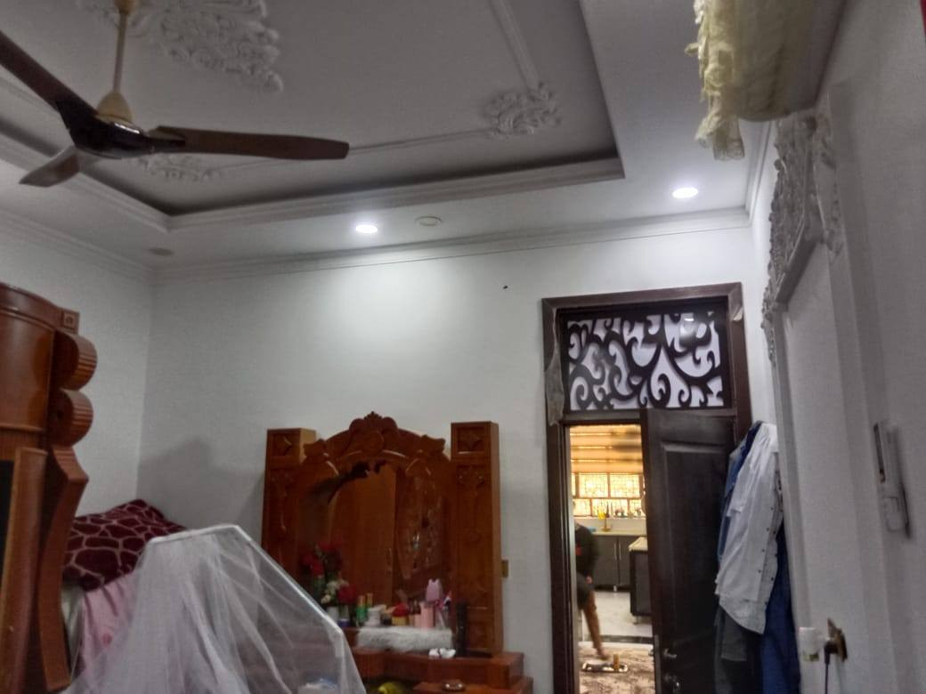 🏠 دار للبيع –📍 الموقع: الديوانية حي الزهراء – قريب دار مطلوب اسكان 50
✅ تسديد الشهري290 (ملاحظه تغيير كفيل مباشر)

📐 المساحة: 150 متر
📄 الطابو: صرف
🔹 تفاصيل الدار:
✅ كراج سياره بيه🚗
✅ طابقين – بناء كونكريت حر
✅ 3 غرف نوم
✅ 3 مجمعات صحية
✅ براني
✅ مطبخ
✅ صالة
✅ نظام كاميرات مراقبة
✅ سنة البناء: 2023
~~~~~~~~~~~~~
#متابعة_الصفحة
#نستقبل_جميع_عروضكم
———————————————————
🔺#للاستفسار الاتصال ع الارقام
 
***********📲

او مراسله واتساب ‏‪***********‬‏ 📲  
—————————————————————
🔺العنوان: مكتب بلجيبه 
ـ_ــــــــــــــــــــــــــــــــــــــــــــــــــــــــــــ
