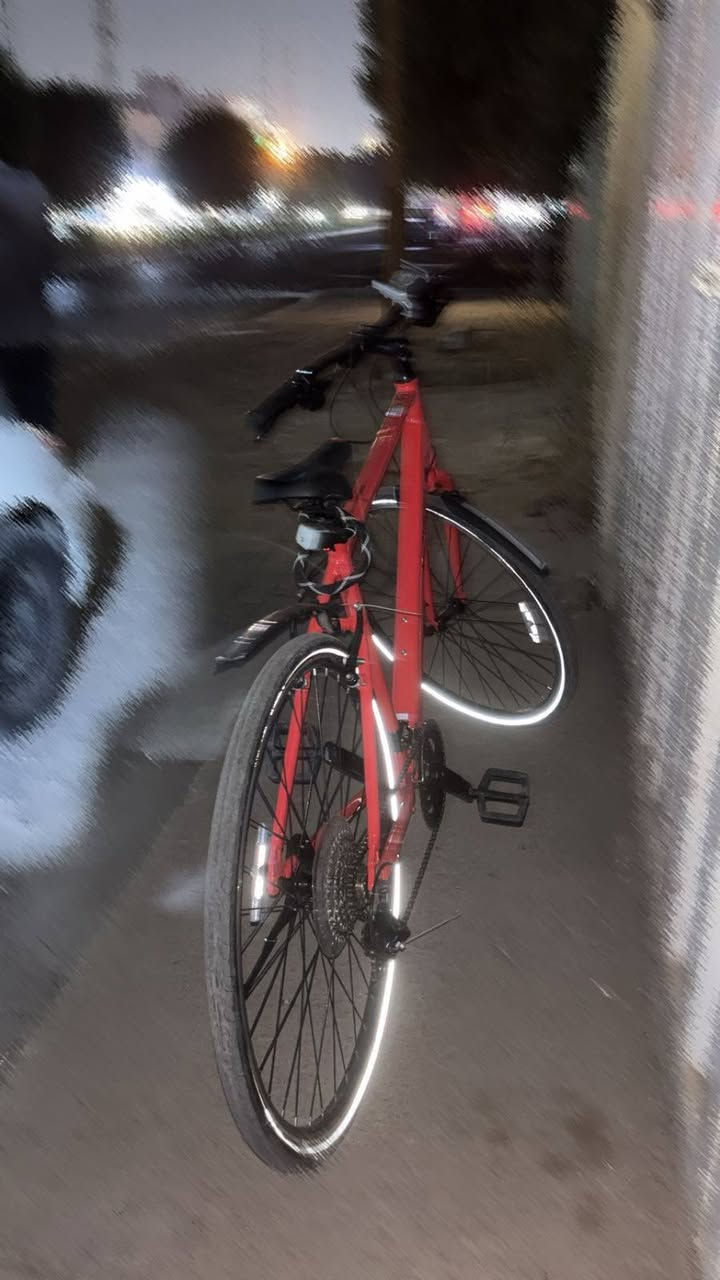 للتواصل: ***********

🔴🔴دراجة الطرق السريعه
 دراجة هوائية أمريكية USA🇺🇸  من ماركة  UNIVEGA C700 
المواصفات :
المعدن المنيوم
الحجم L
  أطارات كندا اصليه افضل نوعيه C700 X35
خط عاكس ضوء جانب الإطارات
أطارات كندا الاصليه حجم35×c700
سستم مغير السرعات ميكروشيفت ميزو
عدد السرعات 8X2 
الوزن جداً خفيف معدن المنيوم
تجي ويا تجهيزات + قفل اصلي+ چاملغات رياضي
السعر  175
