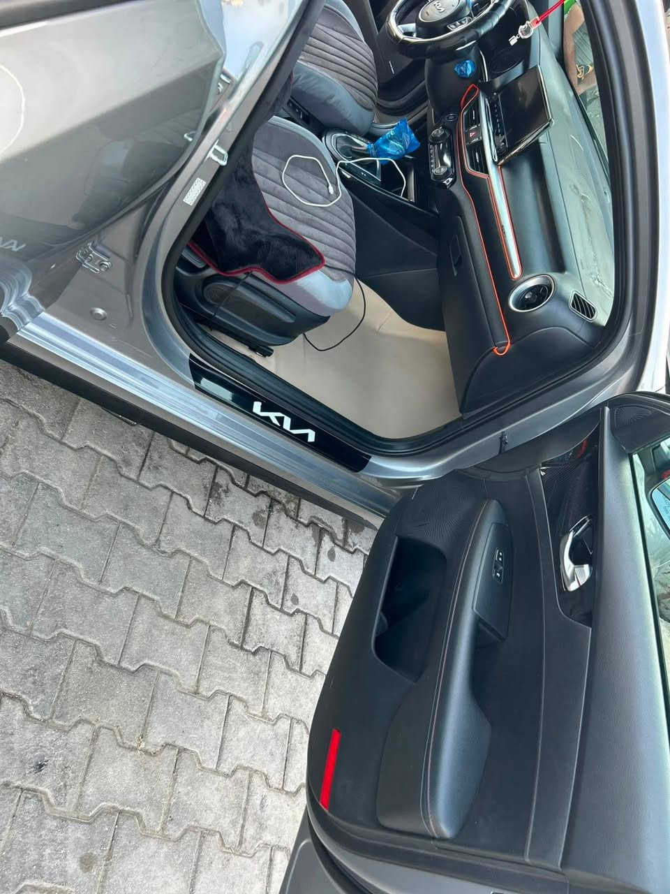 كيه فورتي مديل٢٠٢٣ جيتي لاين فول مواصفات وارد أمريكي تبديل بنيد فقط سياره جديده معنه لكلمه مال جناي تبريد محرك كير كفاله عامه حداديه تخم تاير تبريد كفاله رقم بصره معوقين وكاله عامه يسوي بسم لمشتري او باقي تفاصيل اتصال عله رقم *********** سعر ١٣٥ شراي يتصل وبخدمته

