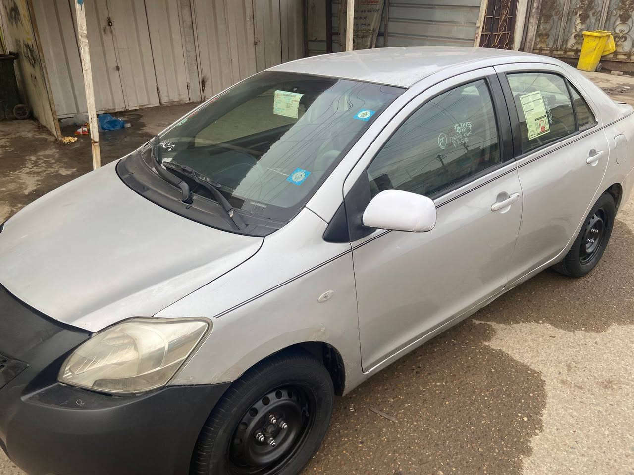 السلام عليكم يارس 2007  خليجي 
محرك كير خير من الله صدر خلفي امامي جديد 
رقم بغداد انكليزي باسمي شخصيا السيارة كهربائيات كلة شغال 
داخلها جديد دوشمة عام كشنات وكاعية وتنتة وسفاري وصندوق وخير من الله 
مكاني: بغداد حي اور بالقرب من سيكال 
رقمي : *********** متواجد اتصال واتساب فقط 
السعر : 62 وبيها مجال 
ملاحضة : مكفولة من الضربة وصبغ بيها بوارد فقط وكلح بسيط
