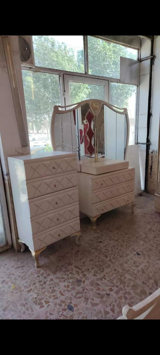 غرفه ٧ قطع ضخمه ملكي نضيفه  كنتور ٣ متر
بسعر مميز
بيع مستعجل 
390 الف بدون نقل وشد


**إذا كنت صاحب هذا الإعلان وتريد حذفه لأي سبب، رجاءا أرسل رسالة إلى الدعم الفني**