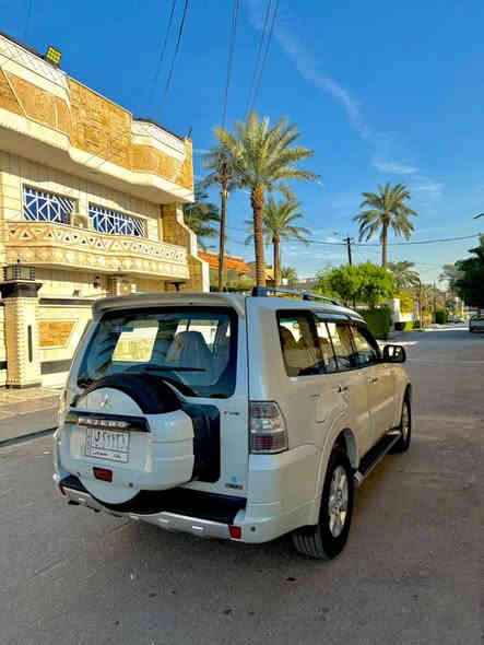 السلام وعليكم باجيرو 2010  مواصفات الحبتور  1/1 معروفه السياره نضيفه حيل كفاله ماشيه 179000 حقيقي محرك 3.5 مكاني بغداد البلديات للاستفسار  على الرقم مامتواجد خاص ***********
