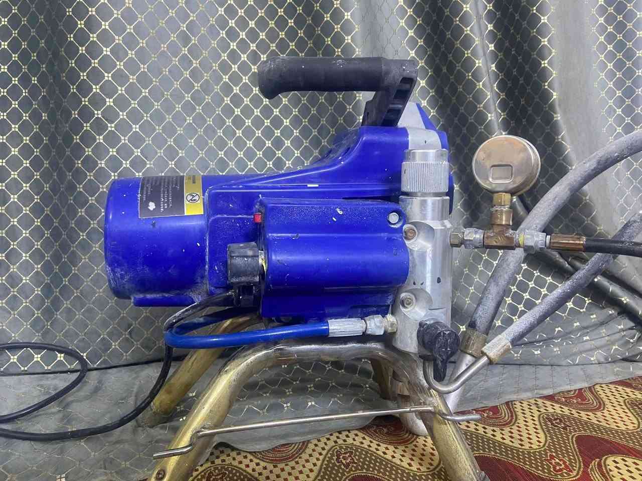 ماطور صبغ مثل مابلصوره كدامك  للبيع السعر خاص او تواصل على هذا الرقم ***********
