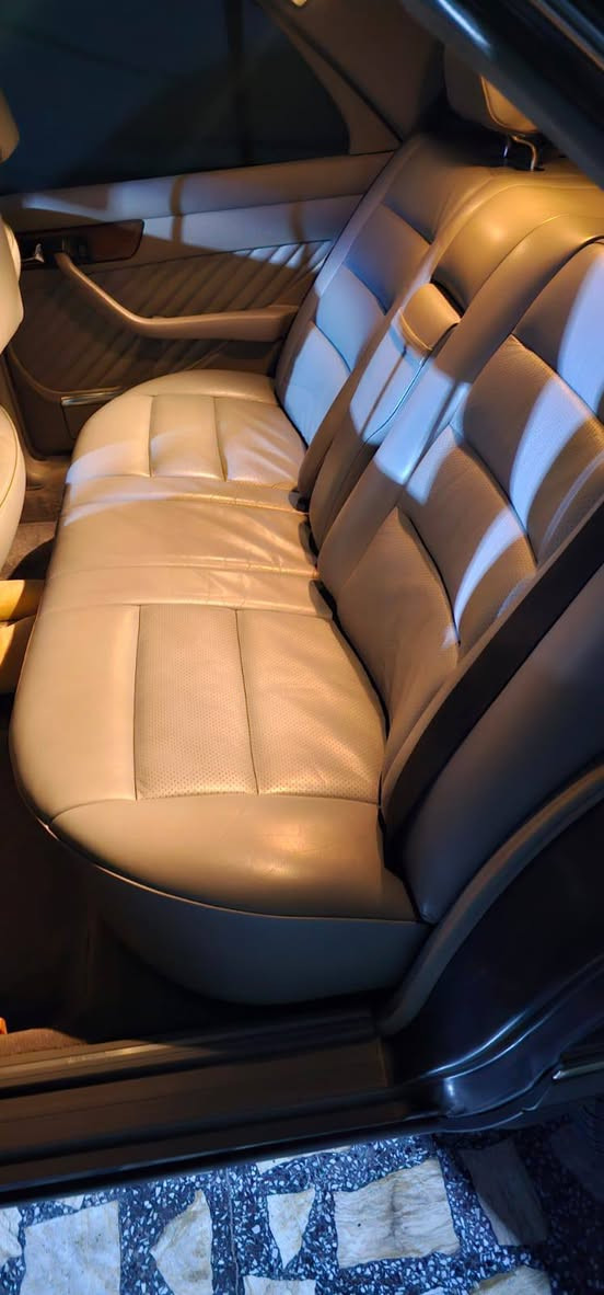 السلام عليكم ورحمة الله
مارسيدس جانبو موديل 1989
الون أسود 
رقم بغداد
مصبوغه جمالية
فقط الحجم 560 أصل باب قصير
العنوان بغداد الكرادة 
السعر 115
صدر أمامي خالفي زين 
تخم تاير جديد 
ويل كب نضيف
الرقم ***********
