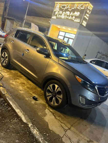 السلام عليكم للبيع كيا سبورتج موديل ٢٠١٣ فول مواصفات sx
١. بصمه 
٢. ⁠بانوراما 
٣. ⁠كشنات جلد 
٤. ⁠شاشه اندرويد 
٥. ⁠كامره اماميه 
٦. ⁠كشنات تدفئه تبريد 
٧. ⁠مانع انزلاق 
٨. ⁠تبريد شاشه ❄️ 
٩. ⁠فول تحكم ستيرن 
١٠. ⁠حساسات 
سياره جاهزه ما تصرف عليها دينار رقم جديد مكانها الغزاليه نهايه شارع البداله بيها مكانات صبغ أبيع حزام شرط بدون دواخل لا شواصي ولا لغود للاتصال *********** السعر ١٠٨  وبيها مجال شي قليل
