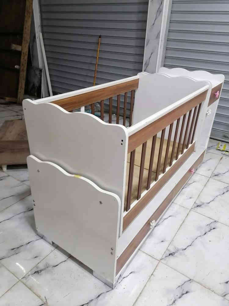 تخوت اطفال تصفية مال محل حيل نظيفات الكبير ب٧٥الف والصغير ب٣٠الف اسعار نهائة الموقع حي البكر فرع نادي نينوى التجار هذا رقمي للتواصل ***********
