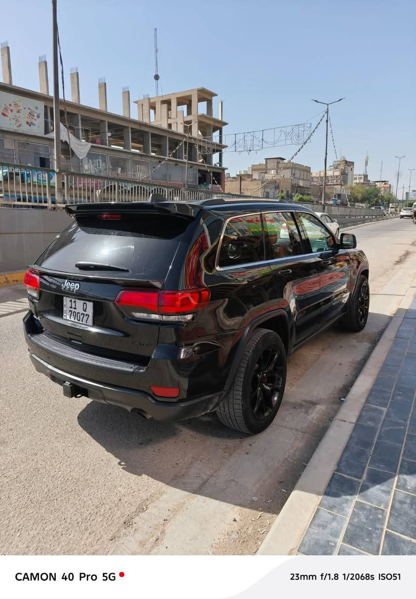 السلام عليكم 
للبيع جيب لاريدو موديل 2021 وارد امريكي حادث جاملغ وبنيد السياره لمتد السياره جاهزه من كلشي محرك كير تبريد حداديه مكان السياره كربلاء السعر 220 للستفسار ***********

