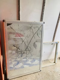 معرض حلاقه للبيع مرايه عدد ٢   ٠٧٨١٥٣١١٢٤٩