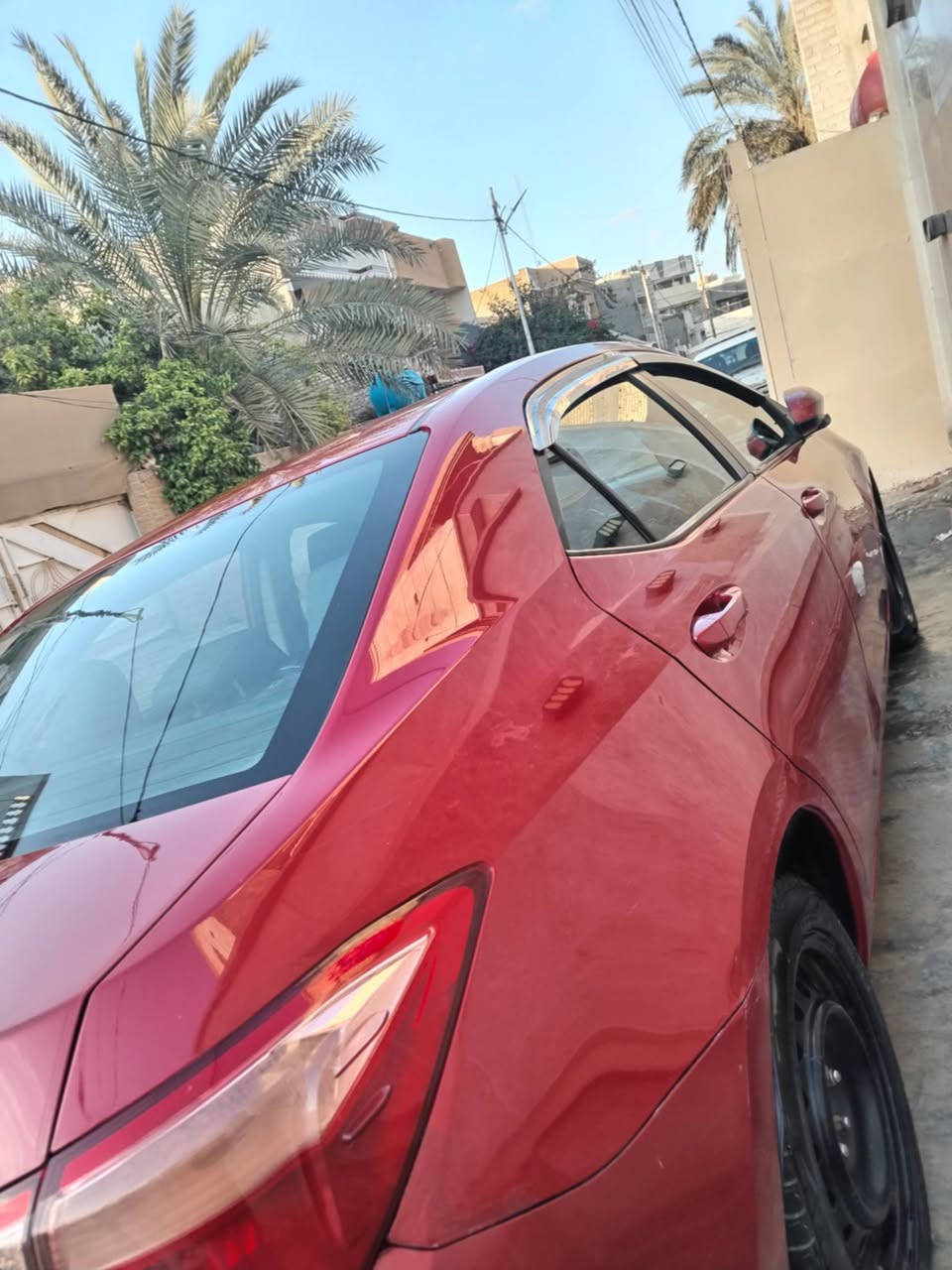 السلام عليكم كورلا موديل 2018 le
وارد امريكي ضرر فقد بنيد بدون شواصي ولا الغود 
سعرها 133 وبيها مجال ***********
 مكان السياره ديالى
