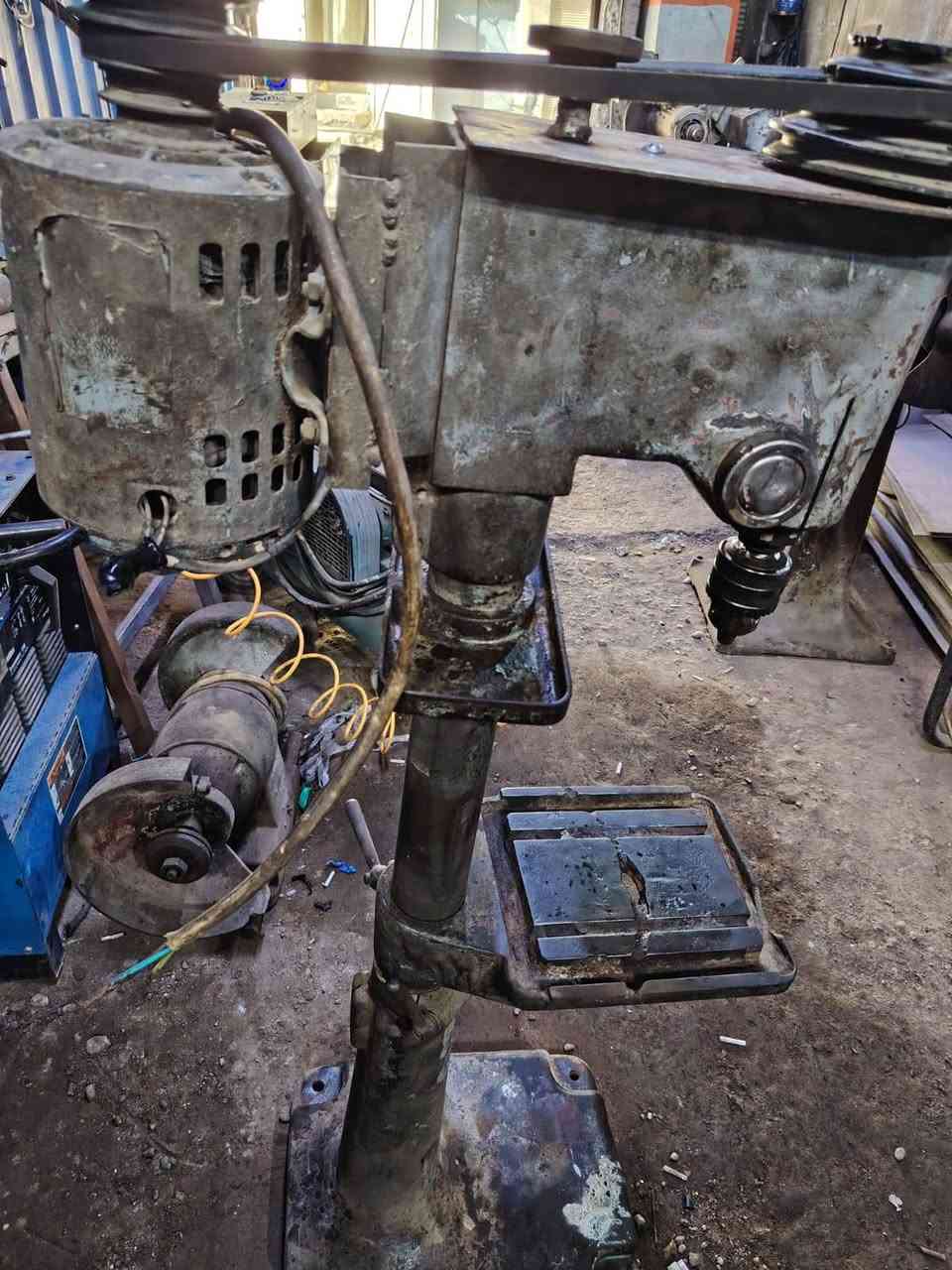 السلام عليكم مزرف عامودي برازيلي أثري فيز السعر ١٥٠ ألف مكاني بغداد شارع الكفاح
***********
