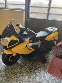 دراجه وباسكل دراجه يرادله بطاريه وشاحنه تشتغل كلش مابيه بس تاركيه بل م...