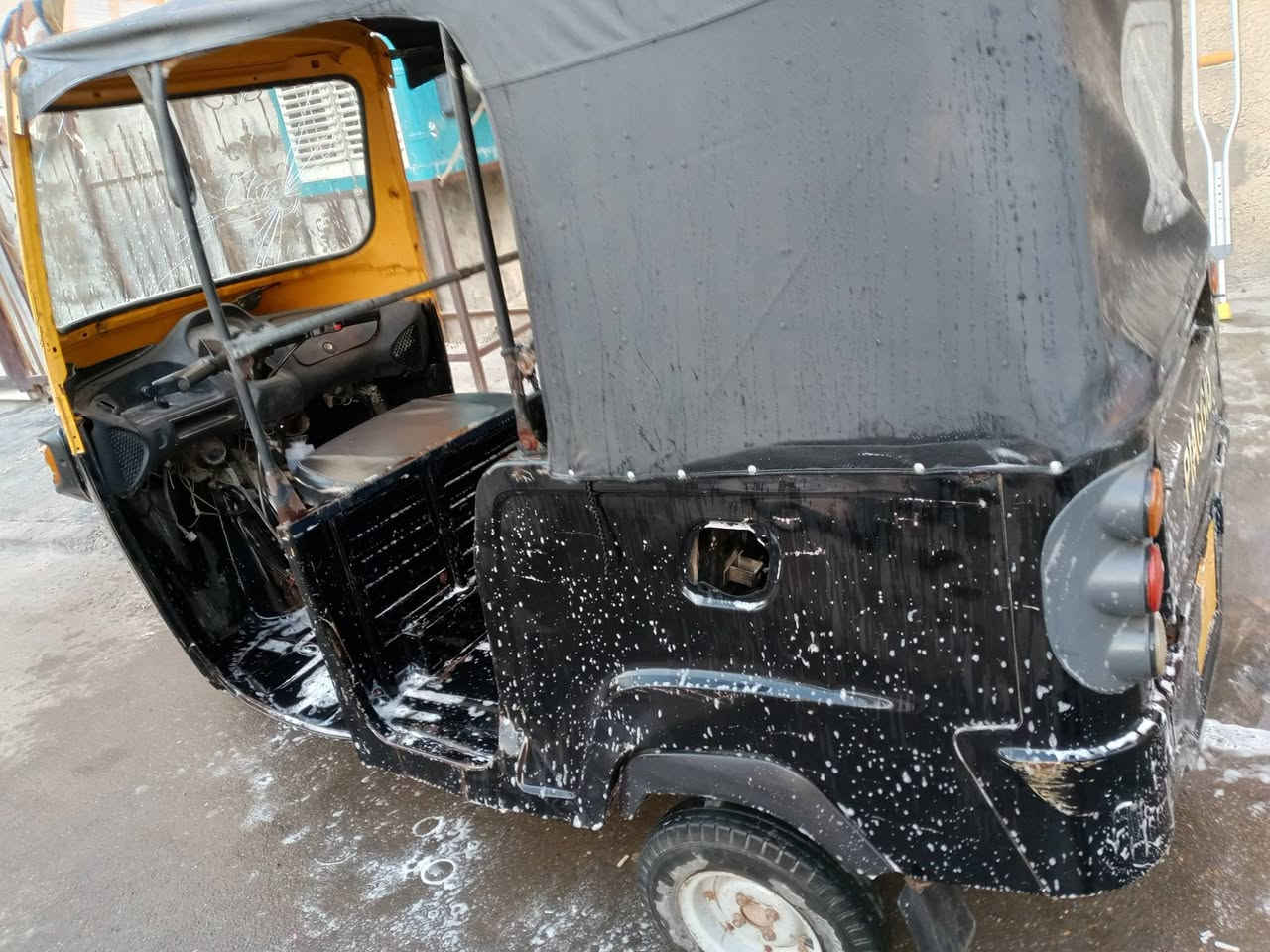 السلام عليكم تكتك بياجو موديل 18
تكتك كامله شغاله نكره سلف تفاصيل داخل الفيديو 
سعر 900 وبيها مجال بغداد الجديده النعيريه 
اوراق كامله 
اتصال ***********
واتس اب ***********
