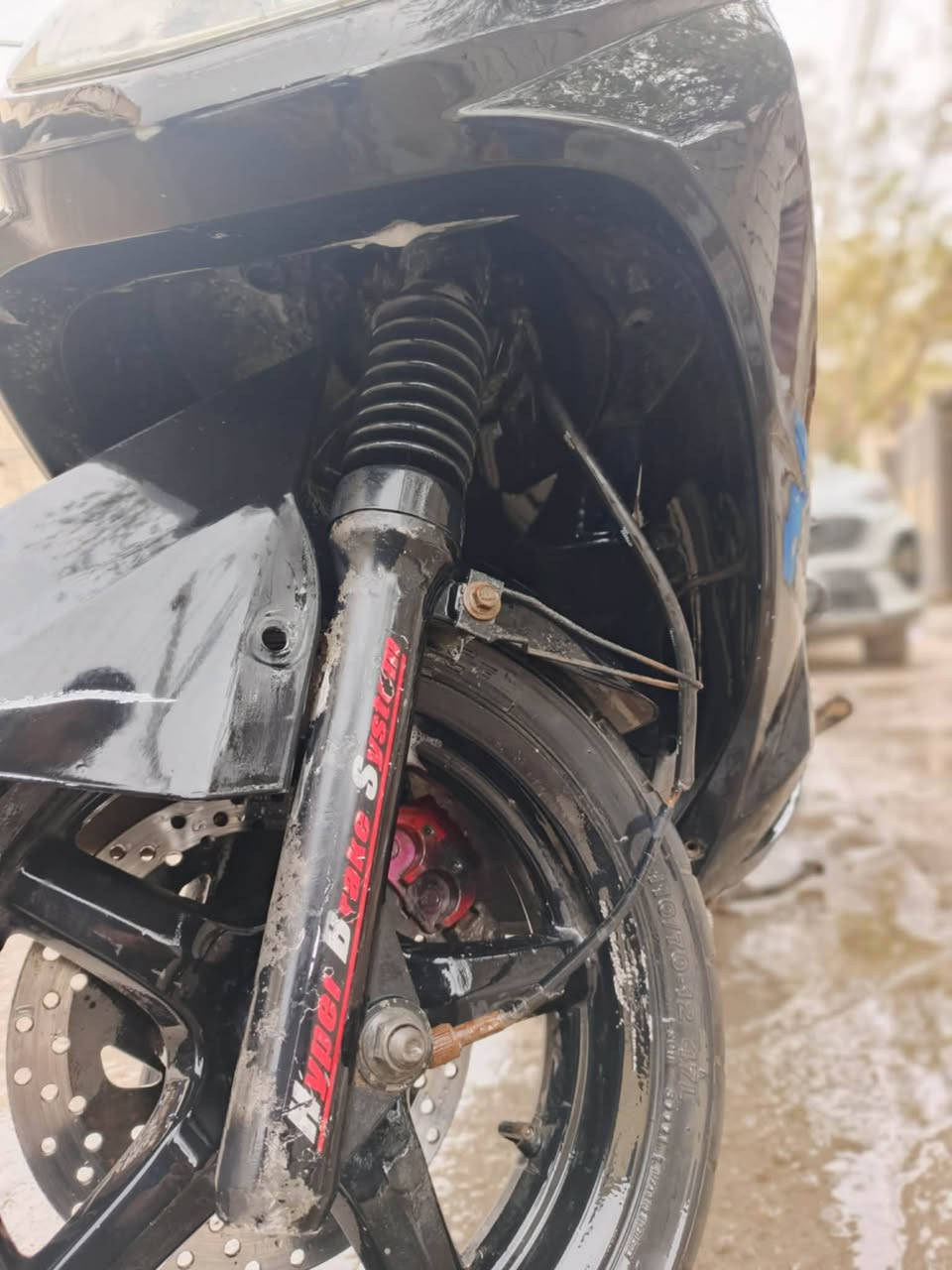 سلام عليكم دراجه سكنس فحل دراجه كامله كهربائياته كله شغاله دراجه بيه كابريتر تعبانه تشتغل تريد تنهض وتطفه سعر 550 وبيه مجال رقمي ***********
