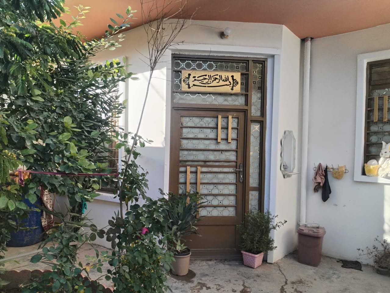 مشتمل للبيع في حي الدوانم المعمل 

مساحة 150 متر طابق واحد 

يرهم بيع او مراوس مع مشتمل في حي صلاح الدين او الفراز او المثنى  
للتفاصيل مراسلة الصفحة او الاتصال 
***********
