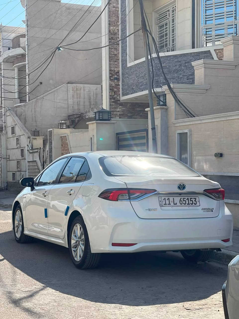 كورلاه هايبرد للبيع كفال عامه 2024 داخل احمر فول سياره ماشيه 52 مكان بغداد حي جهاد ***********
