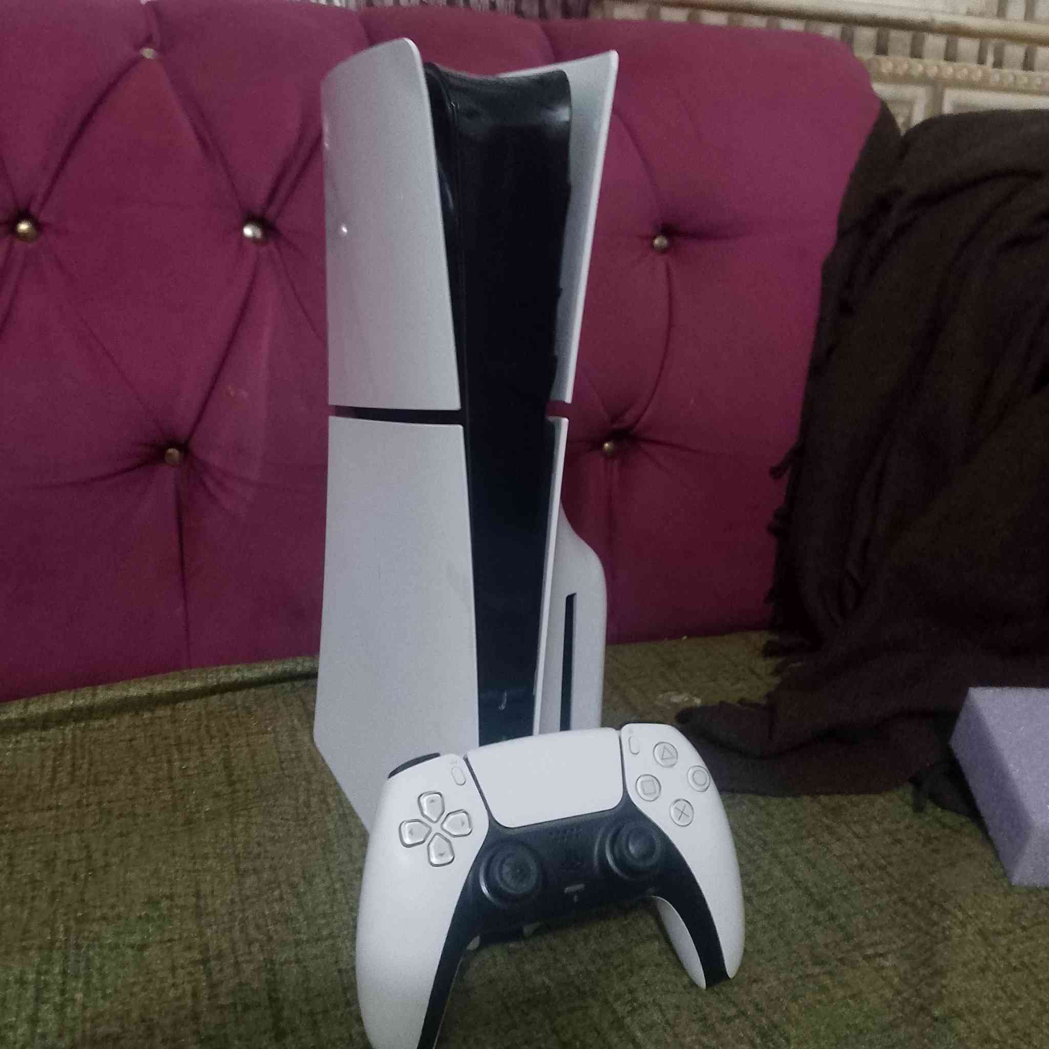 للبيع نظافه فول سعر ٦٥٠نهايته
ملحقات كامله

رقم ***********
