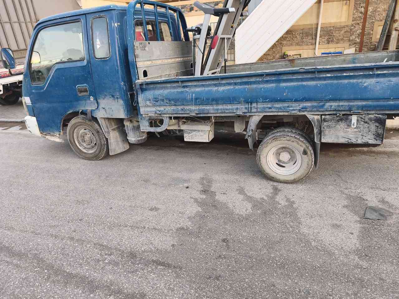 السلام عليكم 
للبيع كية فونتيرا موديل ٩٨ محدثة رقم انبار جديد هزة جديدة بأسمنا 
محرك جديد گير نظيف 
مكانها فلوجة 
السعر 45 $ 
للاستفسار الاتصال 
***********
