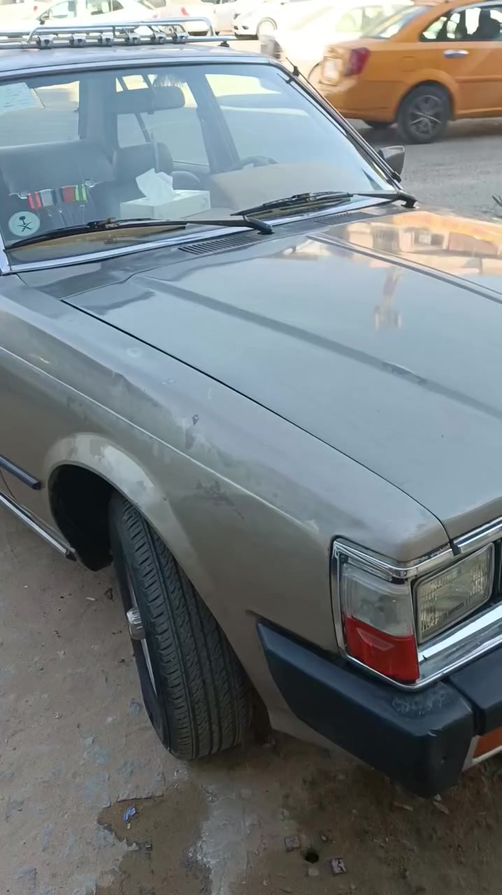 سلام عليكم من رخصة الادمن للبيع كرونة موديل 82 مسجلة بلادية رقم نينوى مشروع وطني شرط التحويل موجودة بغداد السعر 50 ورقة ت  ***********
