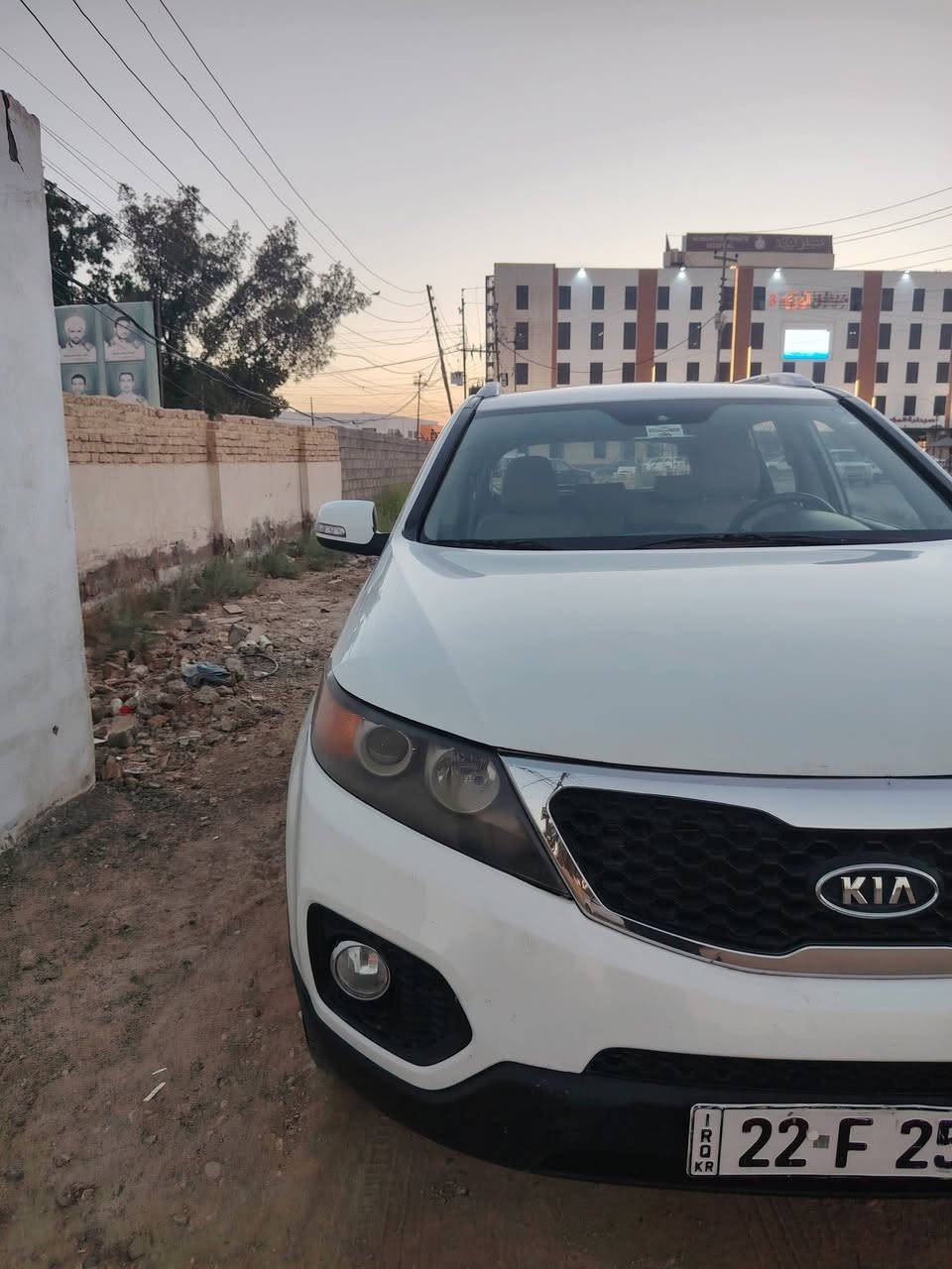 سلام عليكم سورنتو ١٢  اربعه سلندرمكفوله من صبغ وتبديل ماعدا بارد قليل  مكينه مامفتوحه بس كازكت اني  فتحته  سنويه ورقم جديد تريد تحويل تريد وكاله سعر ١٣٥ ***********
