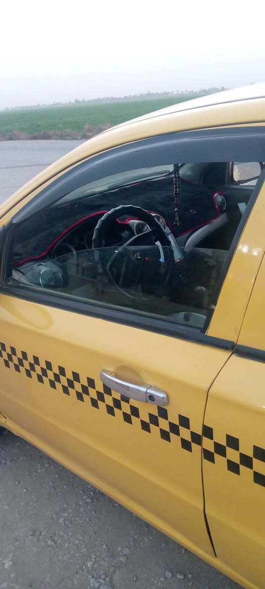 السلام عليكم سياره للبيع ابيو موديل ثمانيه رقم بغداد  مصبوغ  الجملغ الامامي مبدل الحداديه 70 كير اوتماتيك محرك الف وستميه هيه وغرامات ماعليه السعر 46 المكان نجف مشخاب لستفسار عل لرقم ***********
