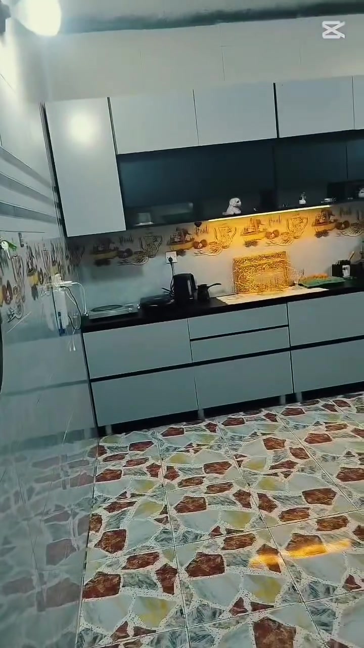 سلام عليكم بيت مساحه ١٢٠ جسرديالى الكرغوليه خلفي سند ٢٥سعر٣٩بي مجال رقم ابومحمد ***********
