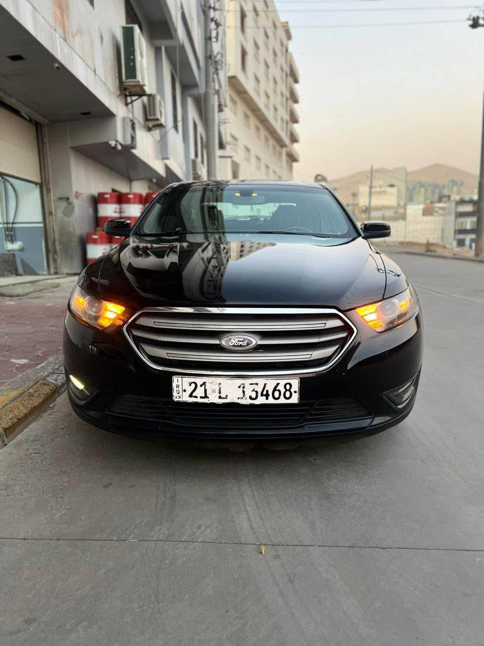 ***********
فۆرد تۆرەس ٢٠١٣ SEL 
مواسەفات ئەمریکی
تەنها سڵاید و کوشن جلد نییە
سەیارەکە بێ بۆیاخە
 تەنها دوو سێ پەڵە ساردی هەیە السليمانية, العراق
