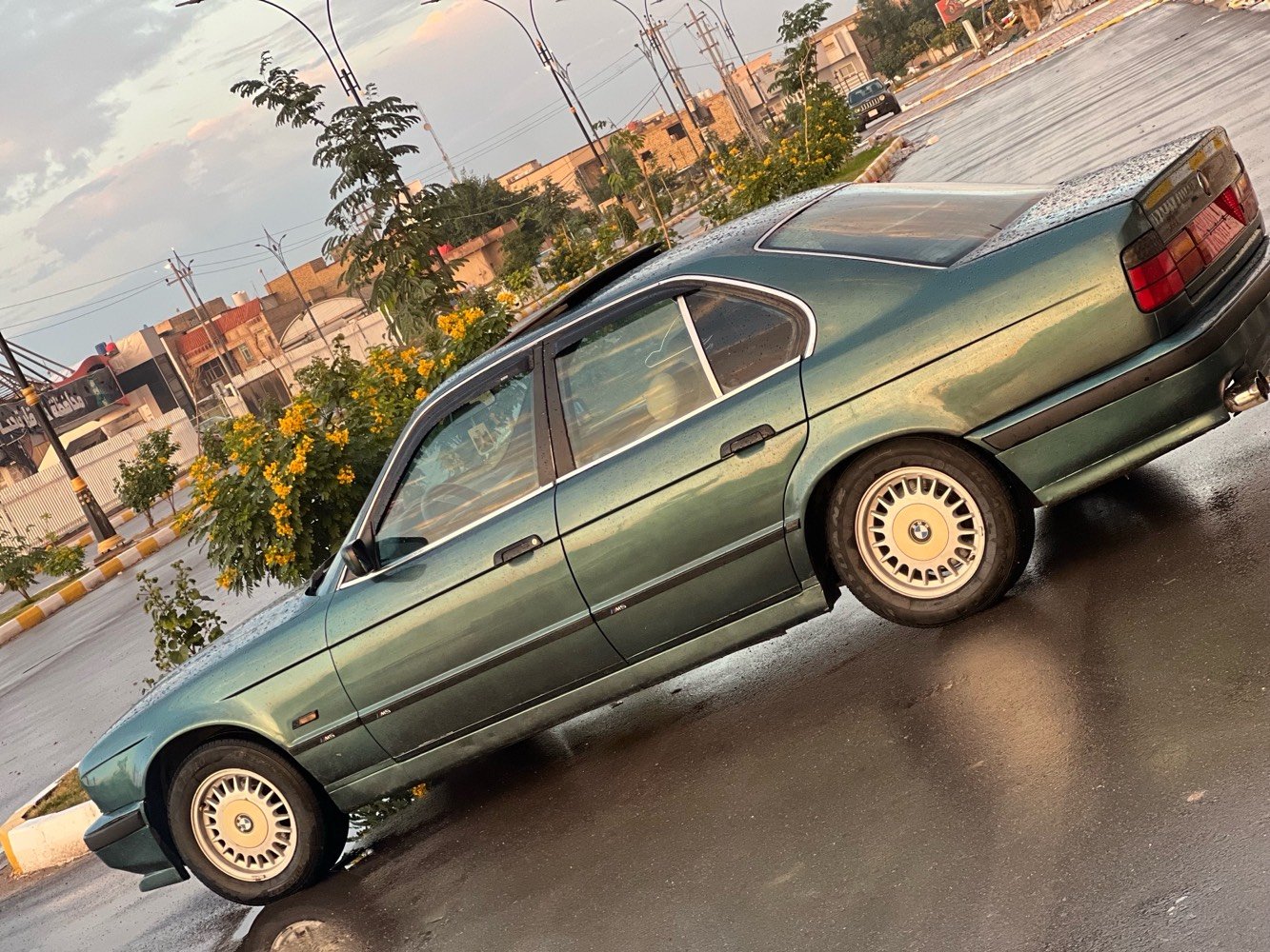 بي ام دبليو  امراوس او بيع

باسمي رقم اربيل انكليزي تحويل ثاني يوم سنوية وهزة جديدة قبل شهر  فول مواصفات حجم 535   

  اصل موديل 1991   عالفحص  مصبوغة عام درجة اولى    بلادية مفولة  مكينة كير صدر امامي خلفي تخم تاير تبريد كلشي جديد السيارة جديدة بمعنى الكلمة المواصفات

‏

‏غرفة بيض داخل فول نضافه

‏مري شفط زئبقية عاكسة للضوء كهرباء‏

منضومه زنون 

‏فتحتة سقف ‏

‏تبريد قطعتين امامي خلفي 

 مابيه نقص السياره جاهزه مال جناي تعبان عليه مكاني ناصريه 

وتساب او تصال  

***********