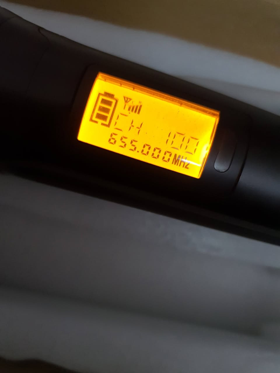 مايكات جدد بدون جهاز تكدر تغير الهيرتزية ويربط على اي جهاز وانتم اعرف بعد 
 ماستر مو اصلي لان الاصلي فوك ال الف دولار سعرة


**إذا كنت صاحب هذا الإعلان وتريد حذفه لأي سبب، رجاءا أرسل رسالة إلى الدعم الفني**