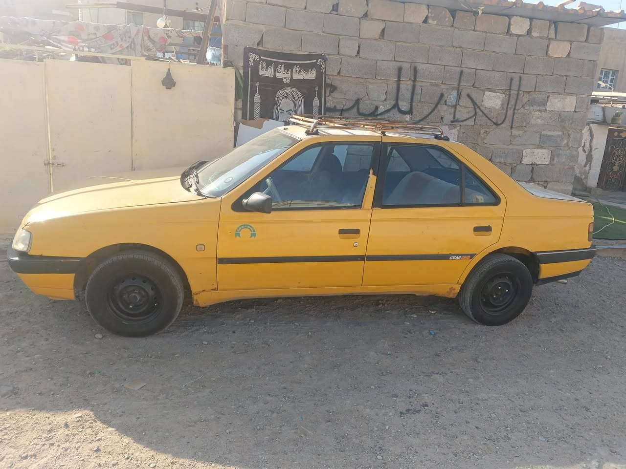 السلام عليكم 
بيجو روى للبيع موديل 2009 بها نواقص شغلات بصيطة محرك تجفيت جديد خير من الله والقير عينه وصينيه وبوربرين كله جديد صدر جديد بس عاوزها دبلات ولحيم شواصي ابيع على وضعها عنوان الشعله 16 وبيها مجال رقم ***********
