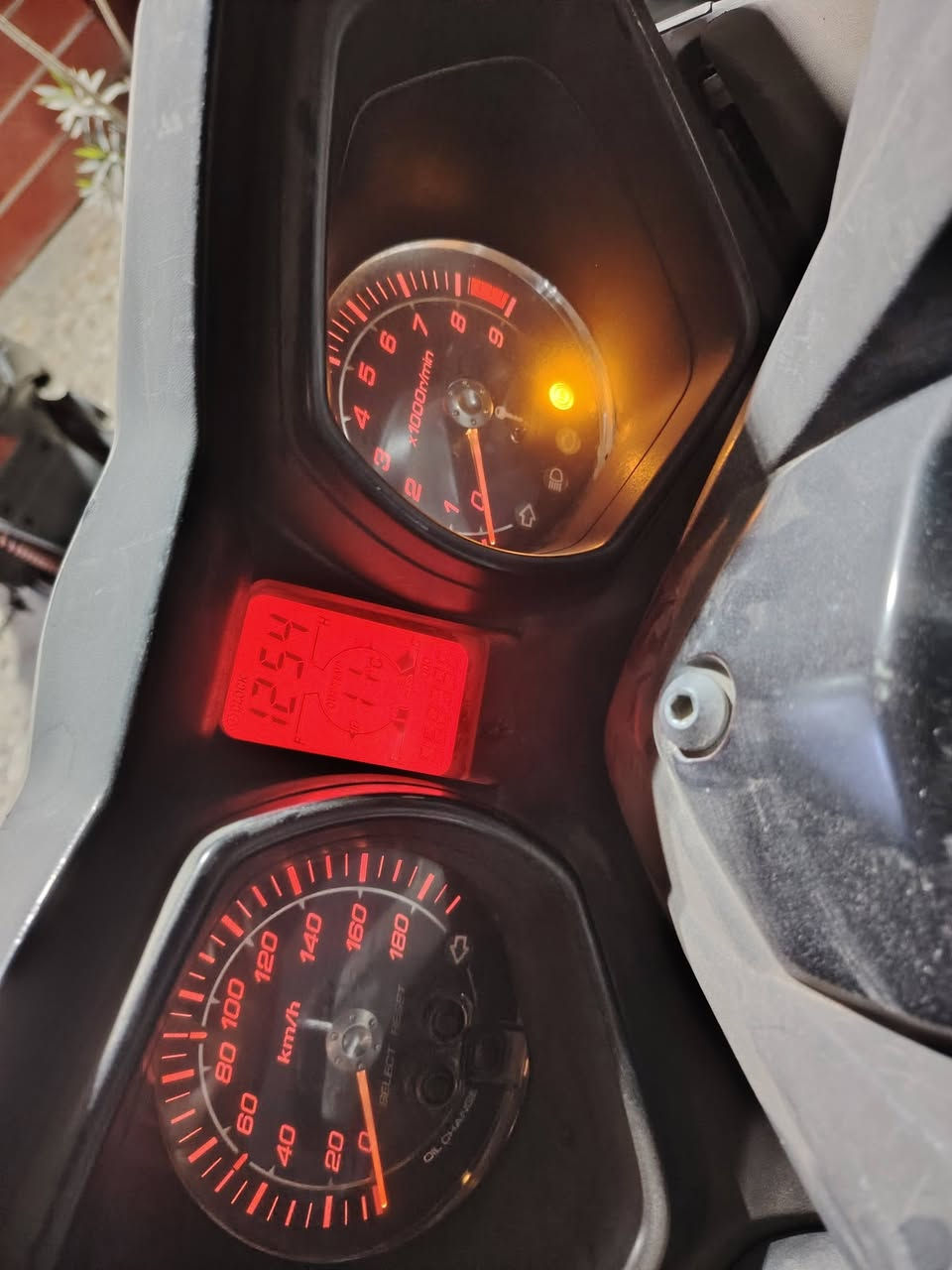 سلام عليكم ياماها مديل 18 جديده تخبل ماماشيه هواي دراجه نضيفه معنه كلامه مستعجل عله بيعته سعر 3400 ابيه مجال حك الجيه *********** وساب
