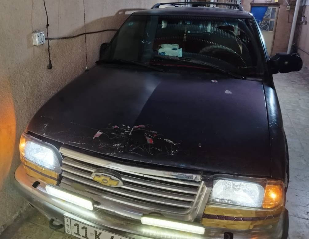 السلام عليكم سياره شوفر  بلايزر  موديل 2000 لون كحلي  رقم انكليزي  باسمي نظيفه  السعر  36 مكاني 👈بغداد شارع فلسطين // واتساب عنده   *********** رقم صاحب السياره
