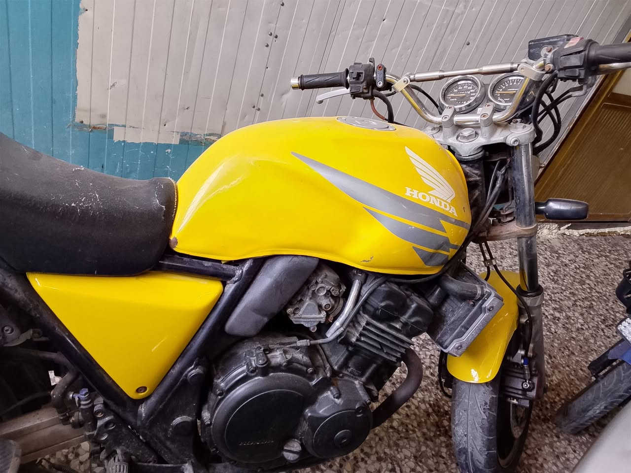 Cb400 جيل الثاني
دراجه زيرو ماشيه بس 12 الف دراجه قاصه قص من خارج دراجه ما بيه نقص برغي ابد دراجه شلعه ومعدل مخيف صالنصات كاربون فايبر دراجه معتني بيه اعتناء مخيف دهن موتل وبانزين محسن دراجه عارضه ب24 ورقه أوراقه موجوده عنواني دوره ابو دشير ***********واتساب
***********رصيد
