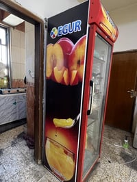 للبيع عارضة نظيفة السعر ٢٧٥ مكانها بغداد الحرية للتواصل ع الرقم 077301...